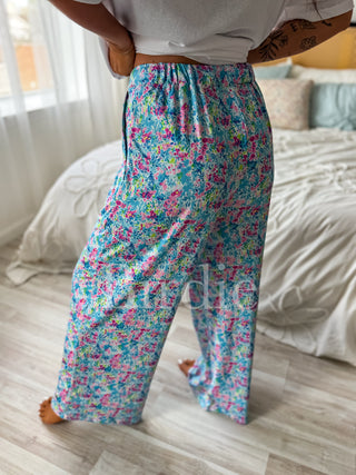 BIRDIE Stretchy Lounge Pants in Country Club Bloom
