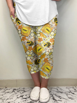 Honey Capri w/ Pockets | Run Ends 3/8 | 42 Days
