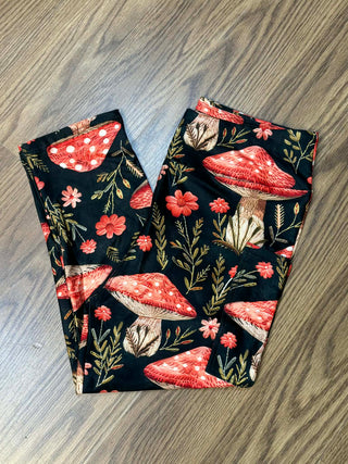 Floral Mushroom Capri Leggings with Pockets