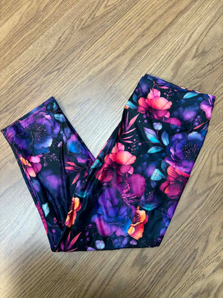 Dark Floral Capri Leggings with Pockets