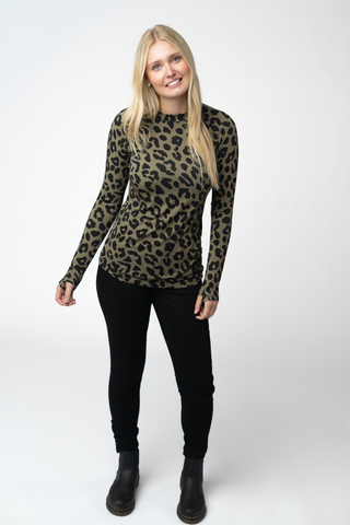 09.02 EN ROUTE Blair Long Sleeve Top - Olive Animal Print