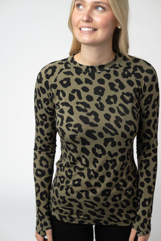 09.02 EN ROUTE Blair Long Sleeve Top - Olive Animal Print