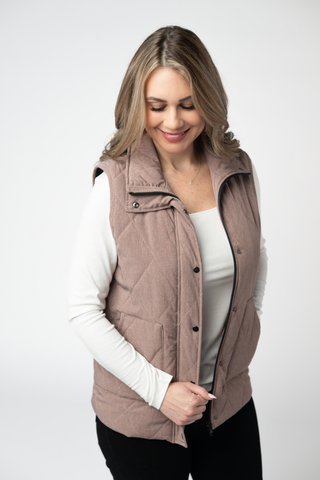 09.09 EN ROUTE Remy Zip Up Vest - Chestnut