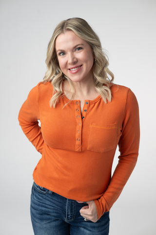 08.21 EN ROUTE Georgia Long Sleeve Top - Pumpkin Spice