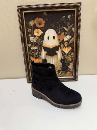 Autumn Stoll Boots- Black