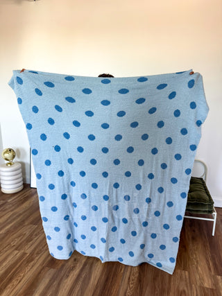 BIRDIE Reversible Blanket in Powder Blue Dot
