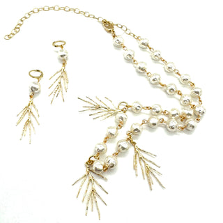 Winter Pine Pearl Necklace