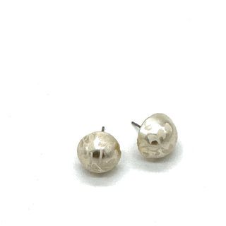 Lacy Pearl Retro Button Stud Earrings