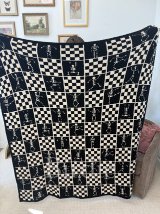 BIRDIE Boo Board Checkered Blanket