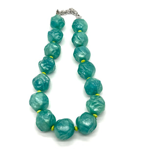 Peacock Pebble Marco Necklace