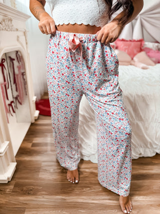 BIRDIE Stretchy Lounge Pants in Patriotic Petals