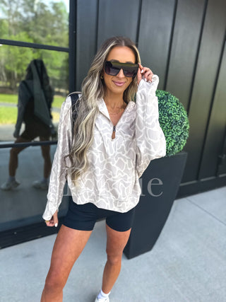BIRDIE Summer Quarter Zip Pullover in Bare Marsh Camo