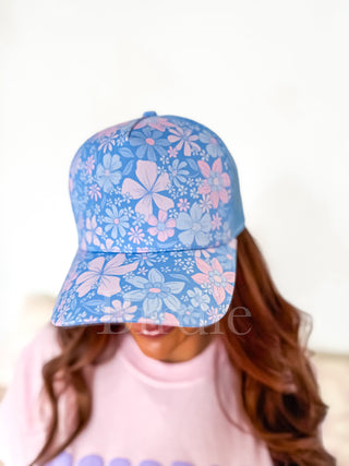 BIRDIE Trucker Hat in Bluebell Blush