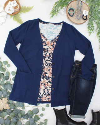 08.21 EN ROUTE Cori Cardigan - Navy