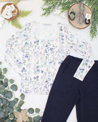 08.21 EN ROUTE Alyssa Long Sleeve Top - Olive Meadow